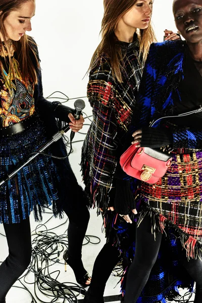 Look 27